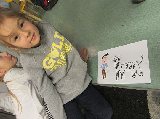 Starszaki w bibliotece