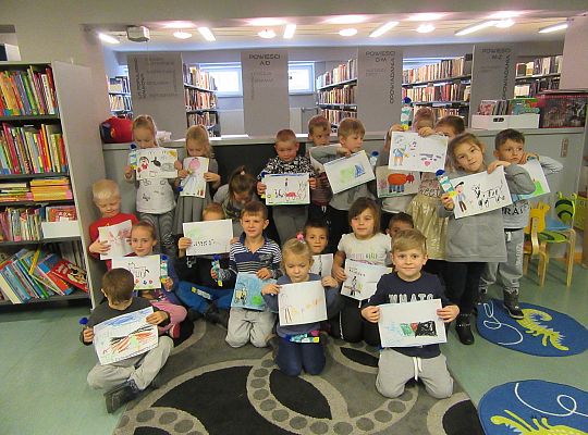 Starszaki w bibliotece