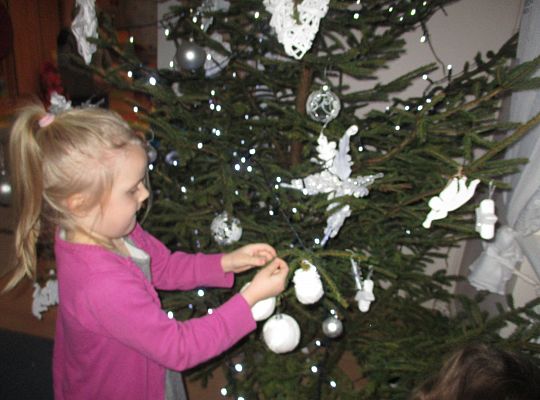 Ubieramy Choinkę gr II