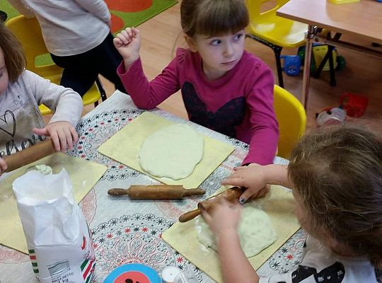 Gwiazdkowe świeczniki,prezenty dla pracowników przedszkola z okazji Świąt Bożego Narodzenia