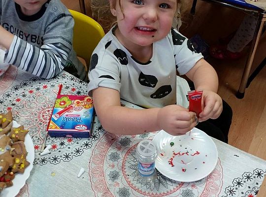 Pieczemy i zdobimy świąteczne pierniczki