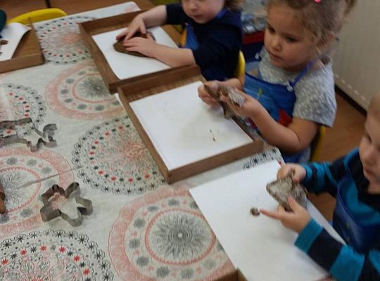 Pieczemy i zdobimy świąteczne pierniczki