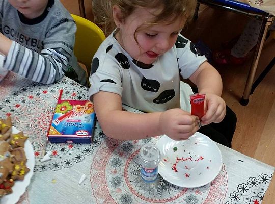 Pieczemy i zdobimy świąteczne pierniczki