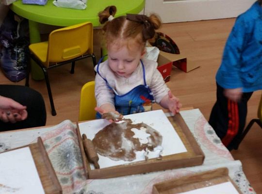 Pieczemy i zdobimy świąteczne pierniczki