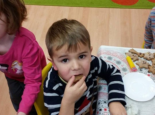 Pieczemy i zdobimy świąteczne pierniczki