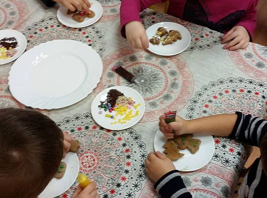 Pieczemy i zdobimy świąteczne pierniczki