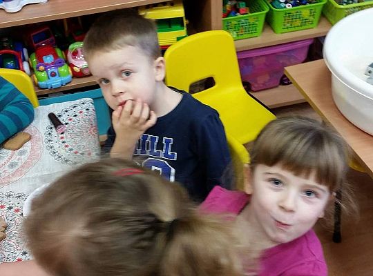 Pieczemy i zdobimy świąteczne pierniczki