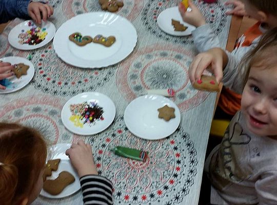 Pieczemy i zdobimy świąteczne pierniczki