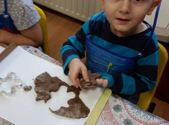 Pieczemy i zdobimy świąteczne pierniczki