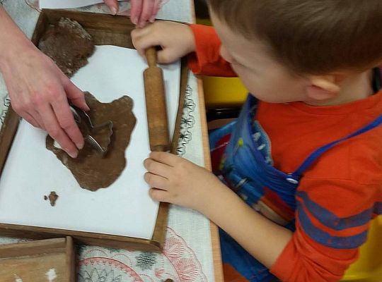 Pieczemy i zdobimy świąteczne pierniczki