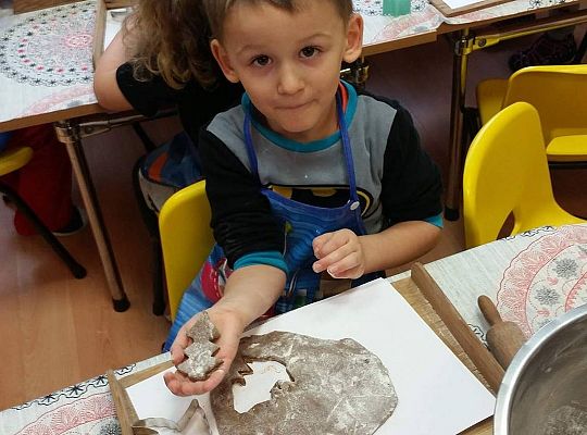 Pieczemy i zdobimy świąteczne pierniczki