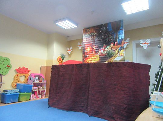 Teatrzyk w przedszkolu "Aniołek nocy wigilijnej"