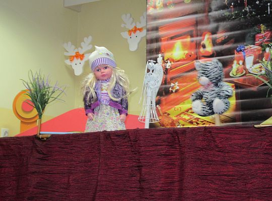 Teatrzyk w przedszkolu "Aniołek nocy wigilijnej"