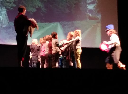 Teatrzyk "Duch skrzyni"