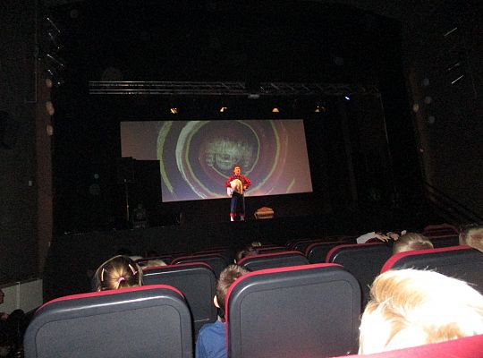 Teatrzyk "Duch skrzyni"