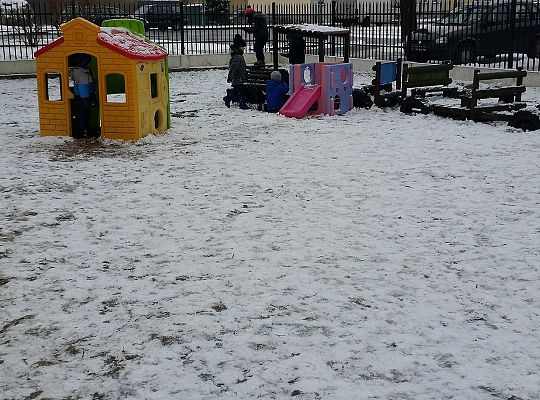 Zimowe zabawy grupa I,II