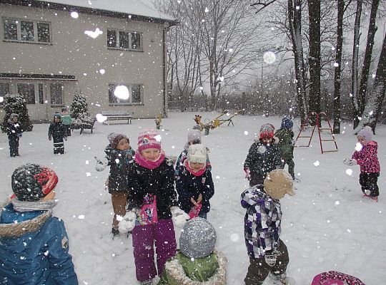 Zimowe zabawy grupa I,II