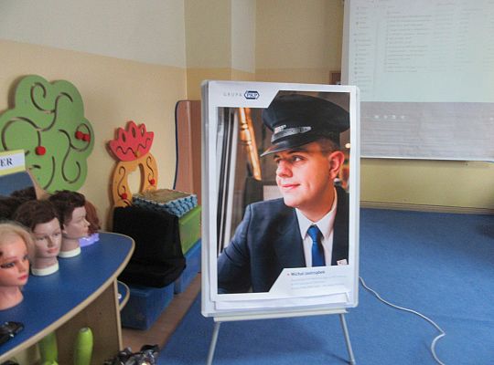Spotkanie z kolejarzem-absolwent naszego przedszkola