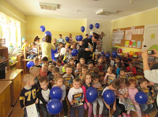 Spotkanie z kolejarzem-absolwent naszego przedszkola