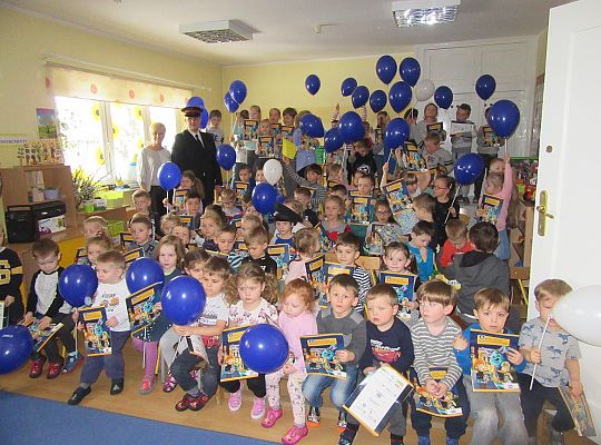 Spotkanie z kolejarzem-absolwent naszego przedszkola