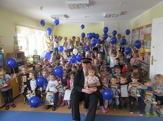 Spotkanie z kolejarzem-absolwent naszego przedszkola