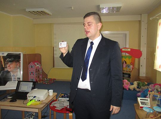 Spotkanie z kolejarzem-absolwent naszego przedszkola