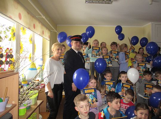 Spotkanie z kolejarzem-absolwent naszego przedszkola