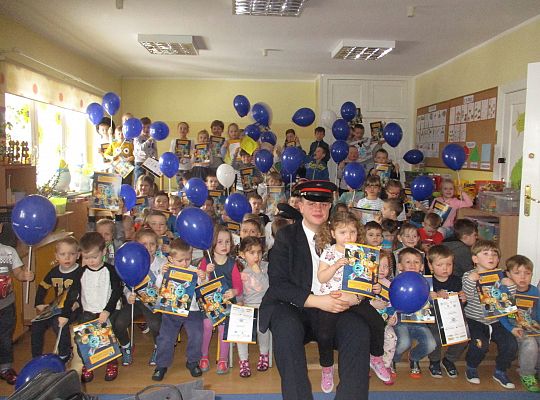 Spotkanie z kolejarzem-absolwent naszego przedszkola