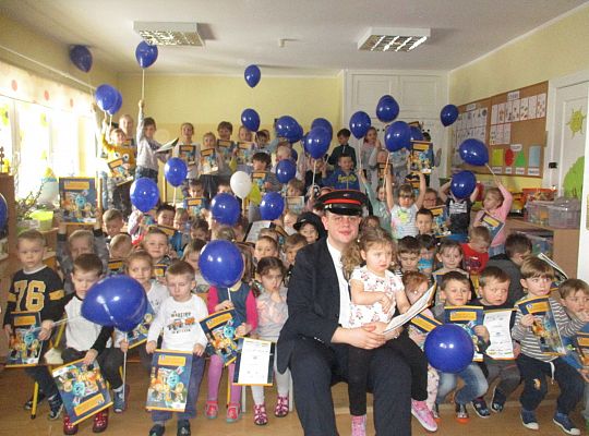 Spotkanie z kolejarzem-absolwent naszego przedszkola
