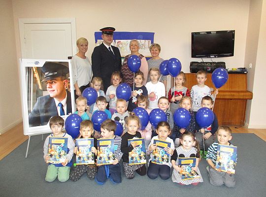 Spotkanie z kolejarzem-absolwent naszego przedszkola