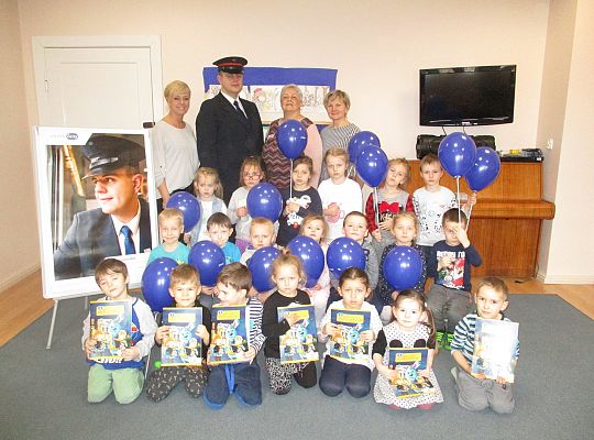 Spotkanie z kolejarzem-absolwent naszego przedszkola