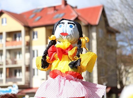 Starszaki witają wiosnę wspólnie z innymi placówkami