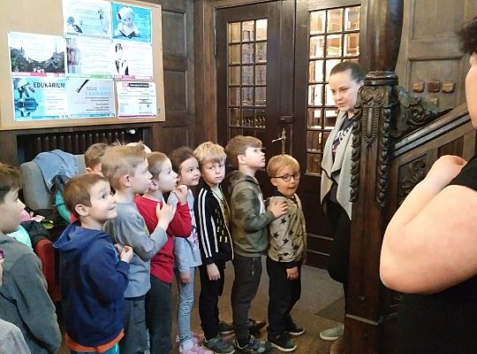 W bibliotece-zabawy paluszkowe o "Panach palcach"