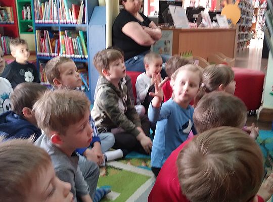 W bibliotece-zabawy paluszkowe o "Panach palcach"