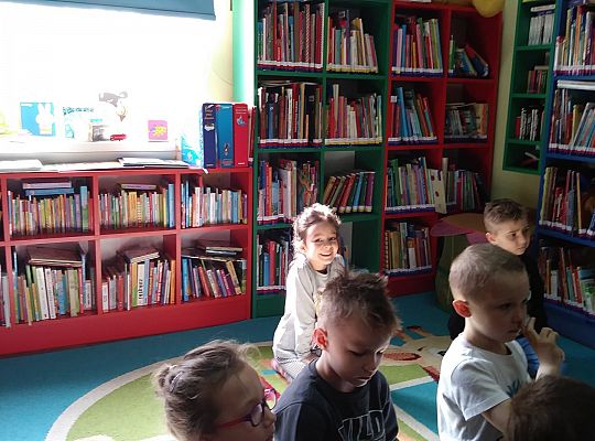 W bibliotece-zabawy paluszkowe o "Panach palcach"