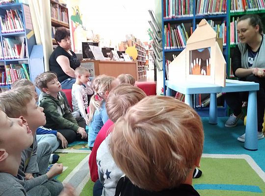 W bibliotece-zabawy paluszkowe o "Panach palcach"