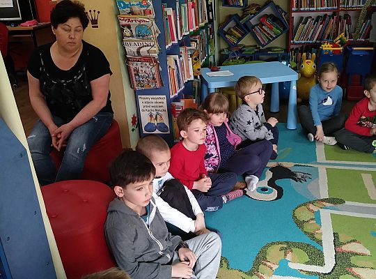 W bibliotece-zabawy paluszkowe o "Panach palcach"