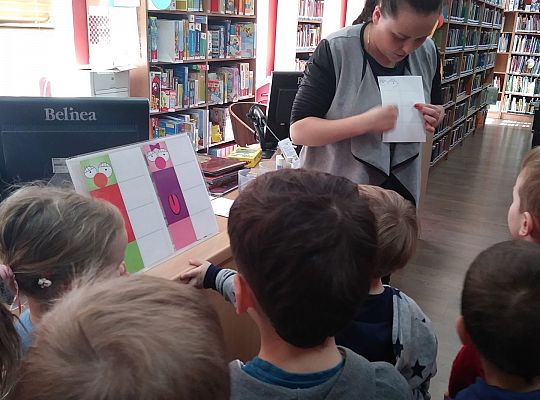 W bibliotece-zabawy paluszkowe o "Panach palcach"