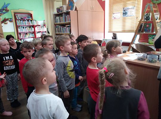 W bibliotece-zabawy paluszkowe o "Panach palcach"