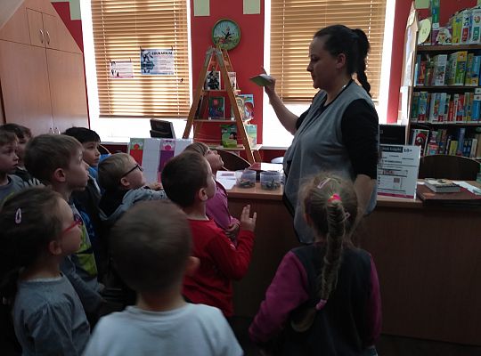 W bibliotece-zabawy paluszkowe o "Panach palcach"