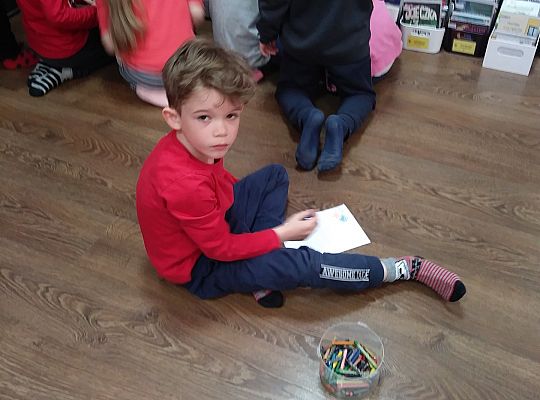 W bibliotece-zabawy paluszkowe o "Panach palcach"