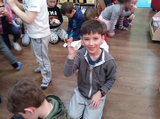 W bibliotece-zabawy paluszkowe o "Panach palcach"