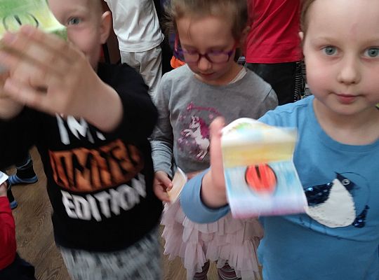 W bibliotece-zabawy paluszkowe o "Panach palcach"