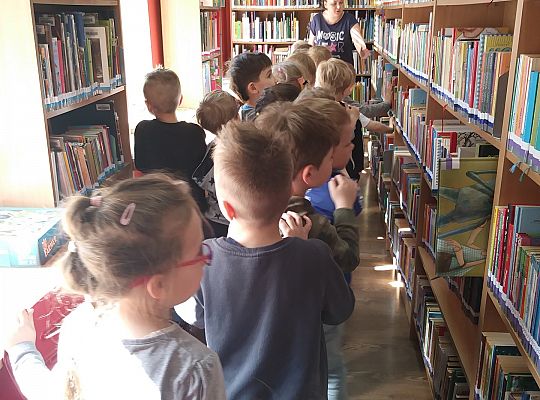 W bibliotece-zabawy paluszkowe o "Panach palcach"