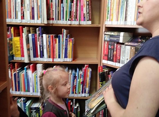 W bibliotece-zabawy paluszkowe o "Panach palcach"