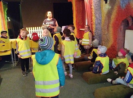 W bibliotece-zabawy paluszkowe o "Panach palcach"