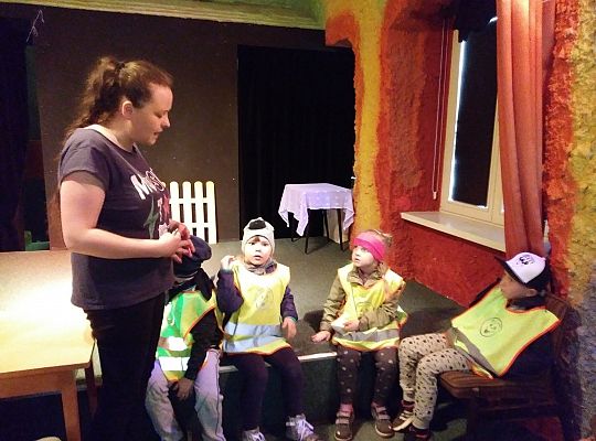 W bibliotece-zabawy paluszkowe o "Panach palcach"