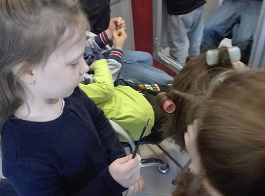 Fryzury,masaże i inne przyjemności-wizyta w zakładzie fryzjerskim