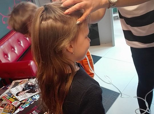 Fryzury,masaże i inne przyjemności-wizyta w zakładzie fryzjerskim