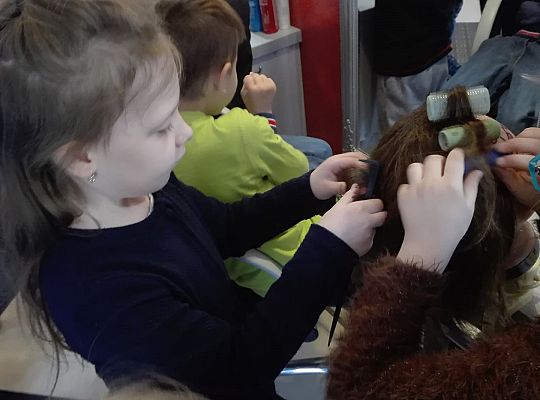 Fryzury,masaże i inne przyjemności-wizyta w zakładzie fryzjerskim